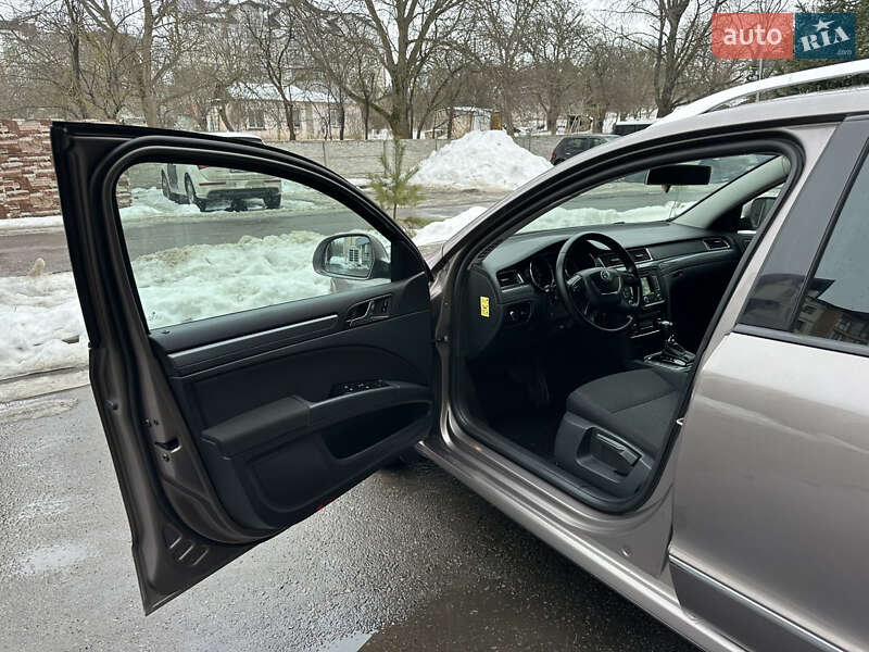 Универсал Skoda Superb 2013 в Ровно фото 9 Универсал Skoda Superb 2013 в Ровно