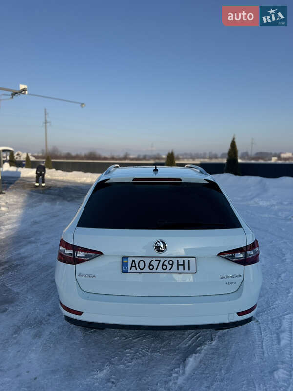 Универсал Skoda Superb 2017 в Хусте