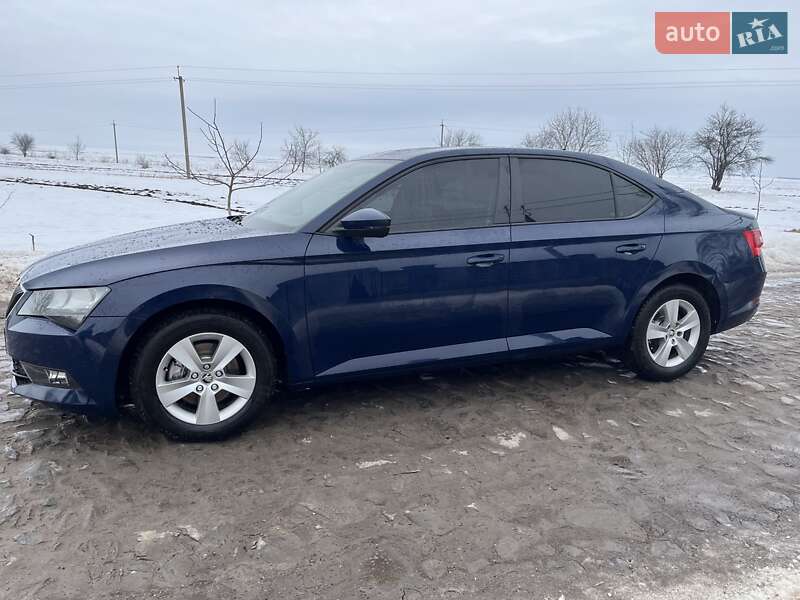Лифтбек Skoda Superb 2017 в Дубно