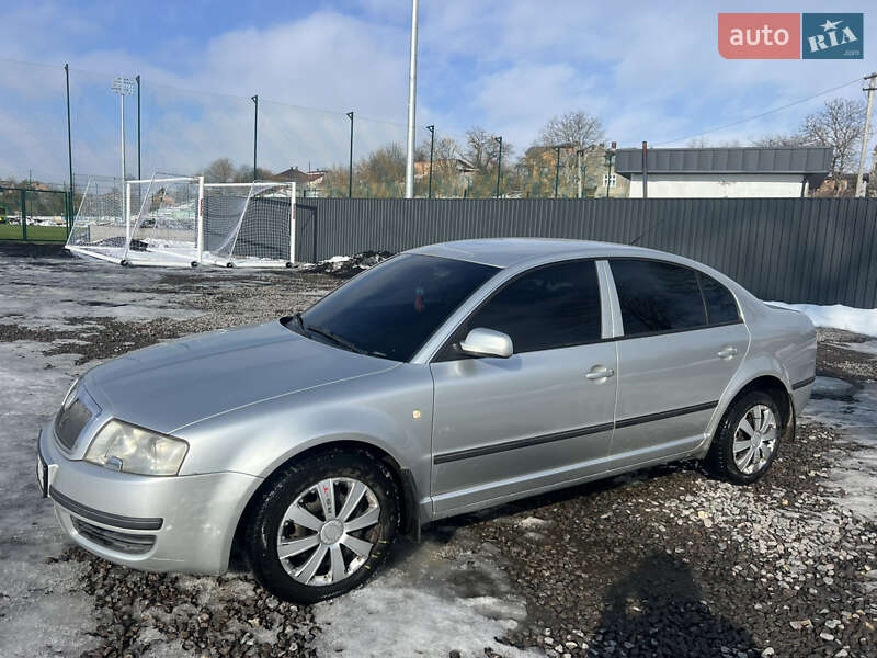 Лифтбек Skoda Superb 2005 в Львове