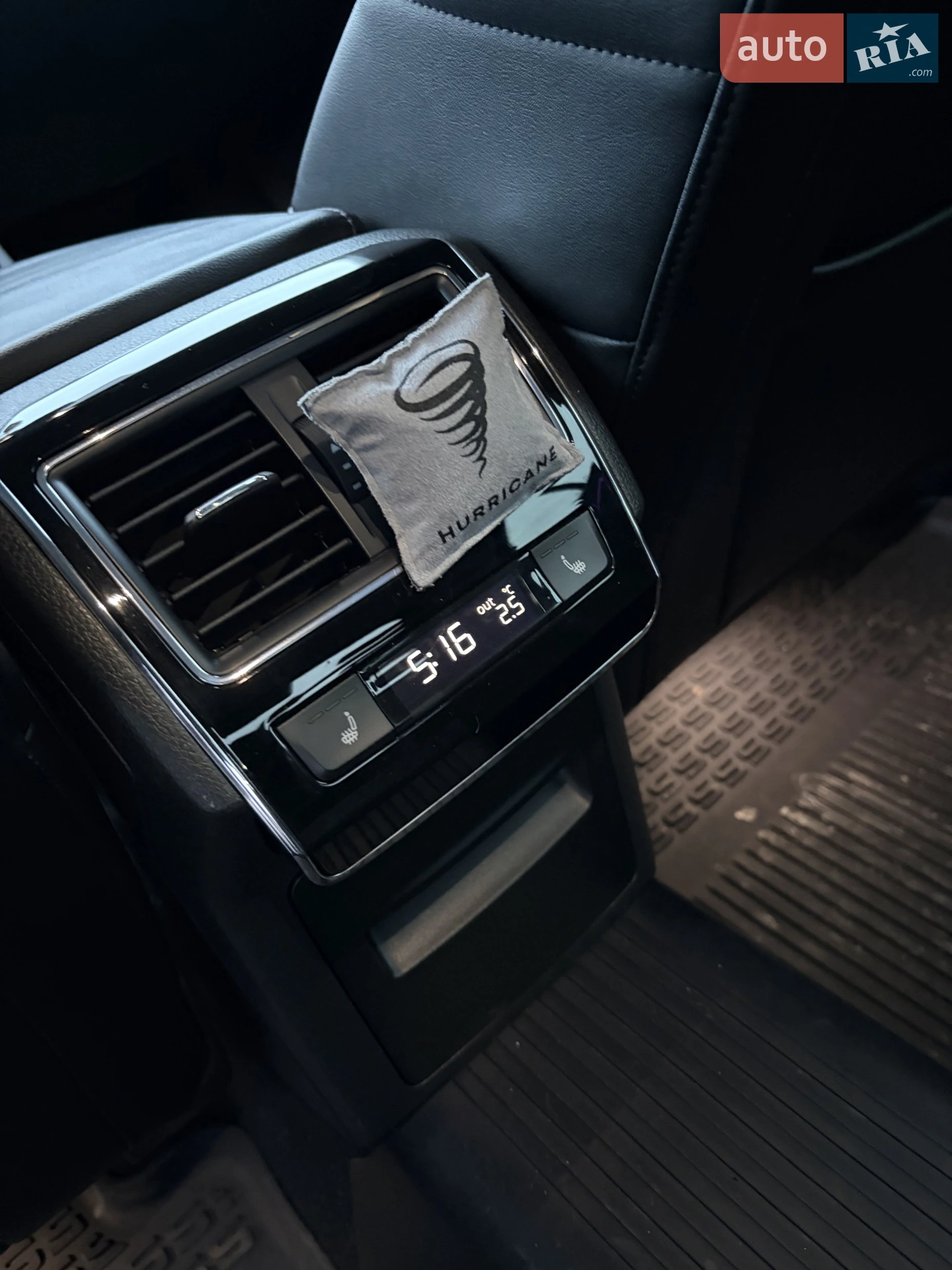 2019 Skoda Superb - мініатюра 9