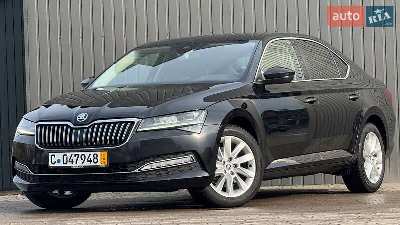 Лифтбек Skoda Superb 2022 в Стрые