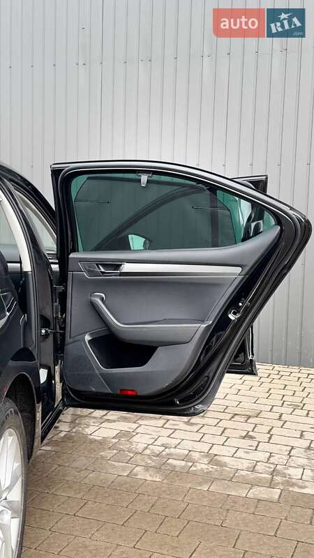 Лифтбек Skoda Superb 2022 в Стрые