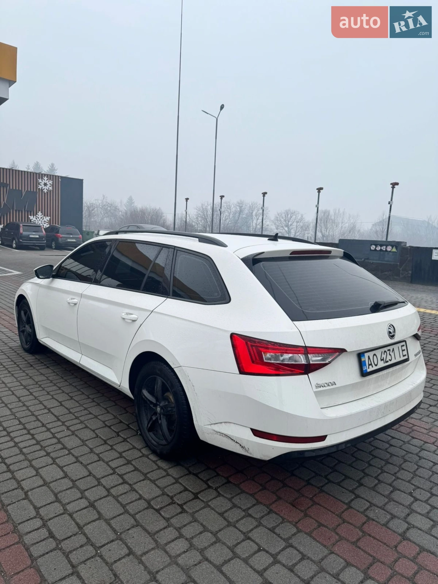 2019 Skoda Superb - мініатюра 2