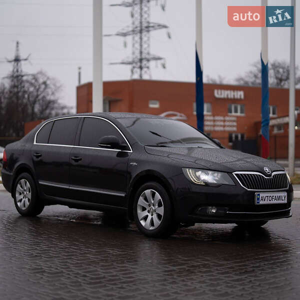 Лифтбек Skoda Superb 2014 в Днепре фото 2 Лифтбек Skoda Superb 2014 в Днепре