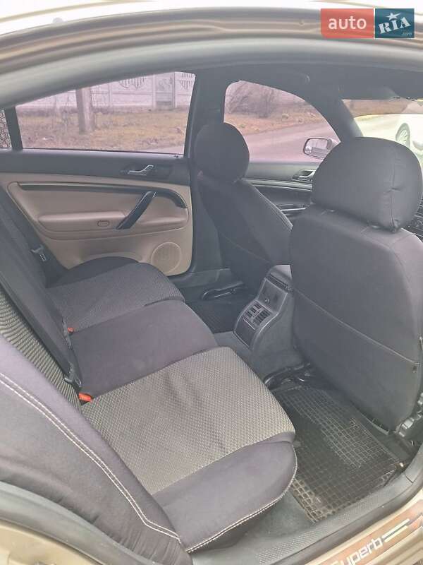 Лифтбек Skoda Superb 2005 в Кривом Роге фото 6 Лифтбек Skoda Superb 2005 в Кривом Роге