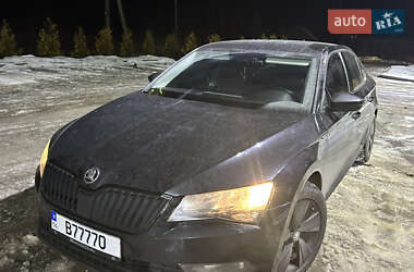 Лифтбек Skoda Superb 2016 в Мостиске