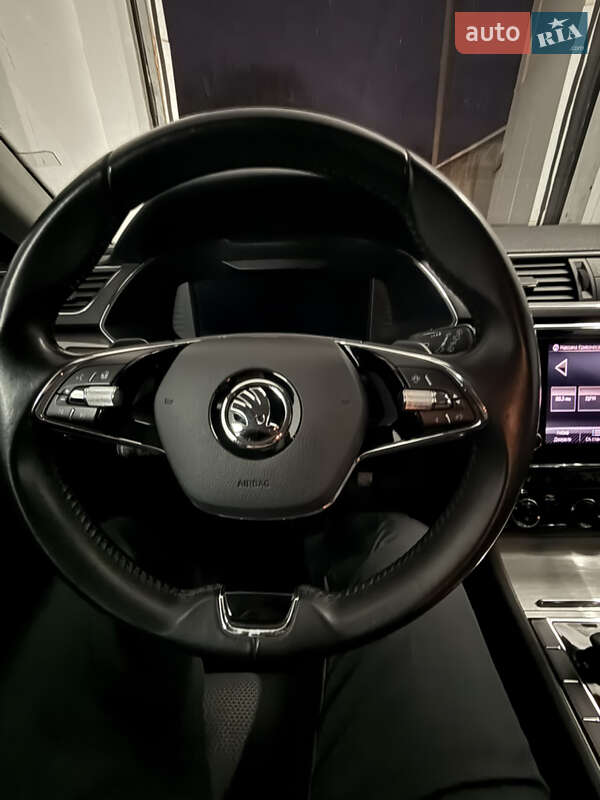 Универсал Skoda Superb 2020 в Луцке