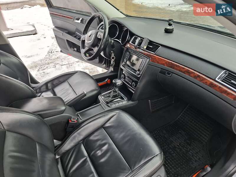 Универсал Skoda Superb 2011 в Ивано-Франковске