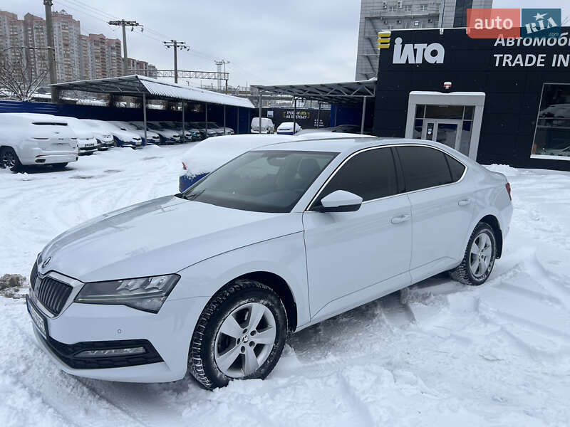 Лифтбек Skoda Superb 2021 в Киеве фото 3 Лифтбек Skoda Superb 2021 в Киеве
