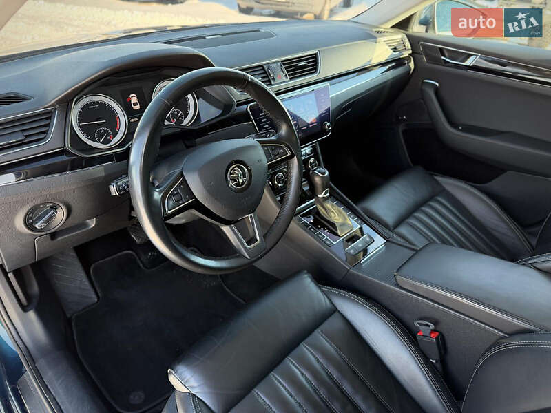 Лифтбек Skoda Superb 2020 в Киеве
