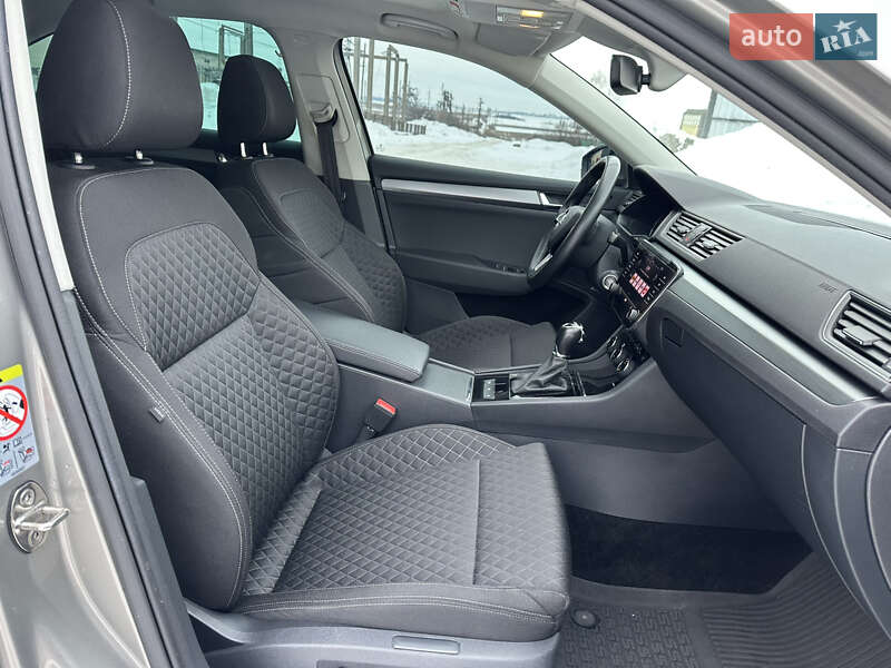 Лифтбек Skoda Superb 2018 в Луцке фото 47 Лифтбек Skoda Superb 2018 в Луцке