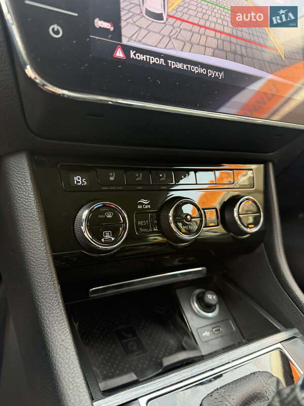 Универсал Skoda Superb 2020 в Сваляве