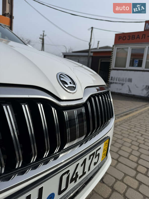 Универсал Skoda Superb 2020 в Сваляве