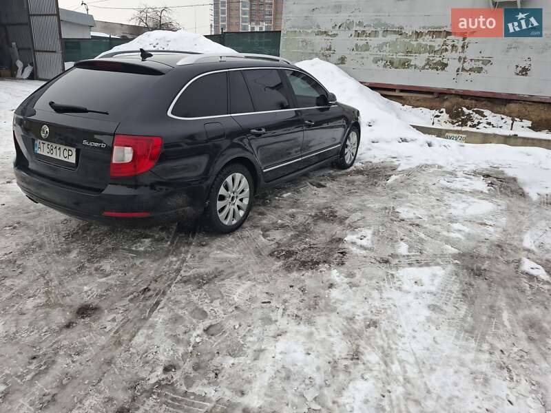 Універсал Skoda Superb 2011 в Івано-Франківську