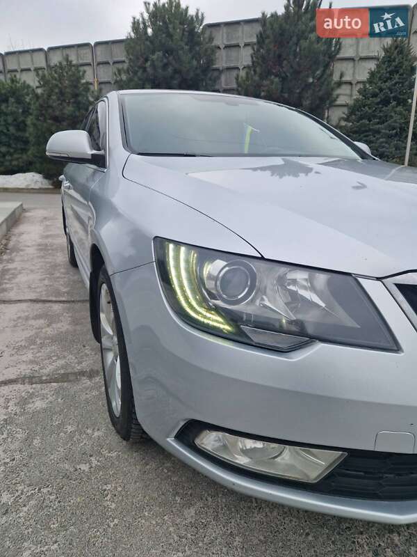 Лифтбек Skoda Superb 2013 в Днепре фото 3 Лифтбек Skoda Superb 2013 в Днепре
