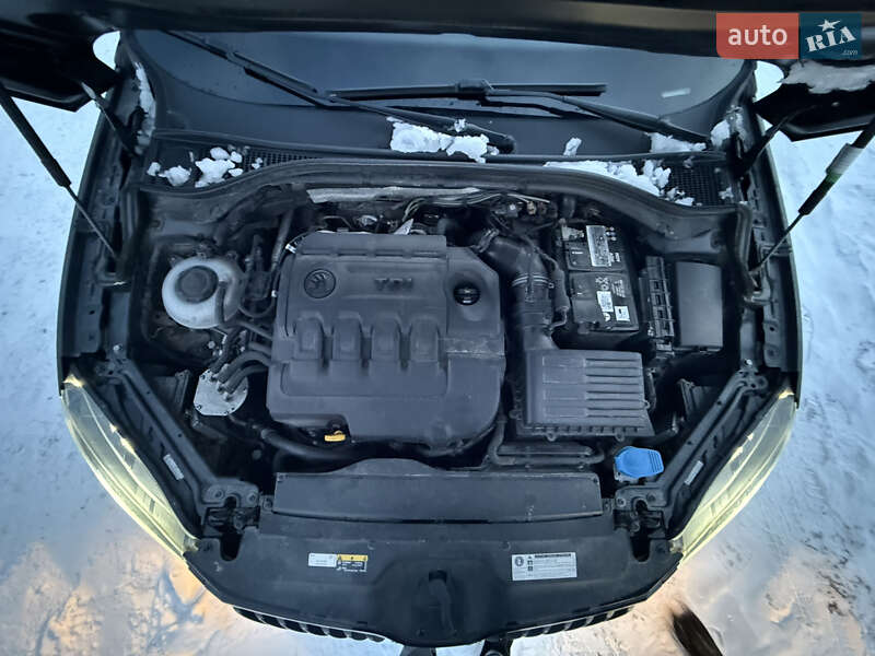 Универсал Skoda Superb 2018 в Чернигове