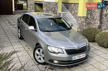 Лифтбек Skoda Superb 2013 в Тячеве