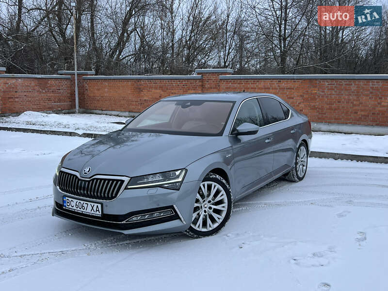 Skoda Superb 2021