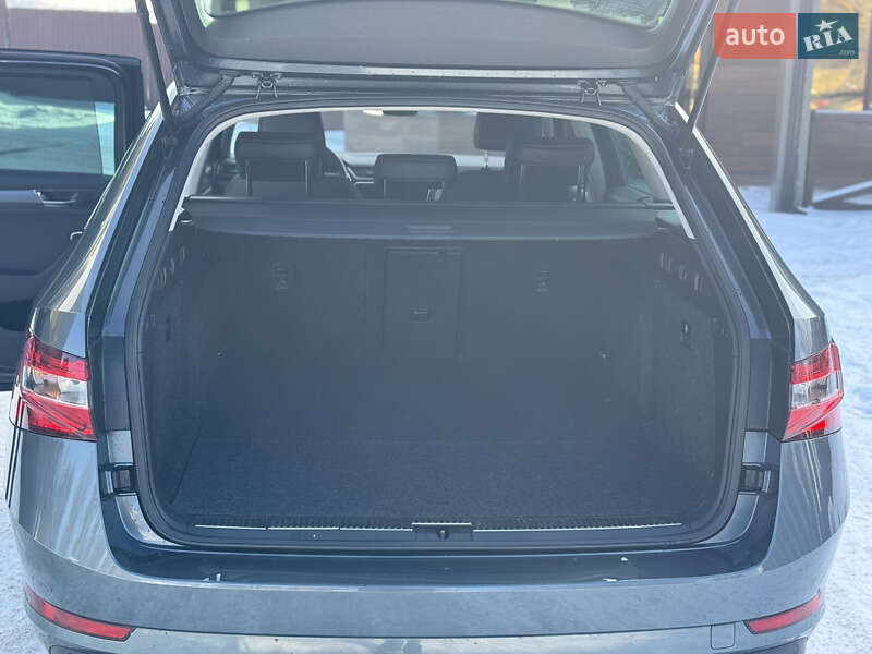Универсал Skoda Superb 2021 в Ровно