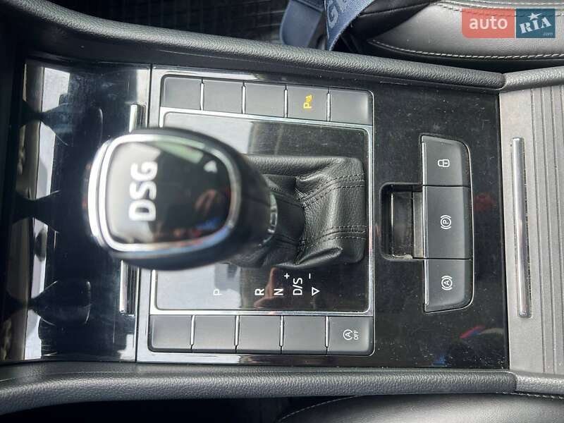 Лифтбек Skoda Superb 2016 в Кропивницком