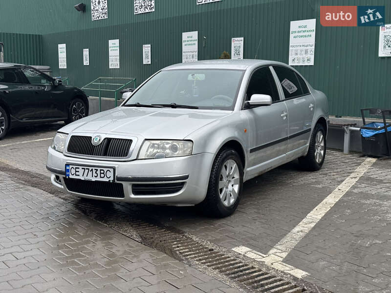 Ліфтбек Skoda Superb 2002 в Чернівцях
