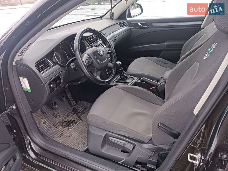 Універсал Skoda Superb 2012 в Черняхові