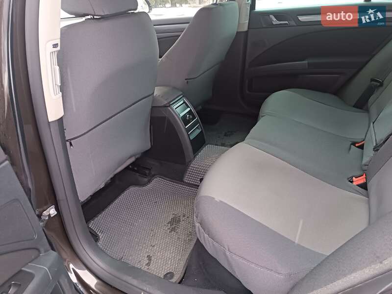 Універсал Skoda Superb 2012 в Черняхові