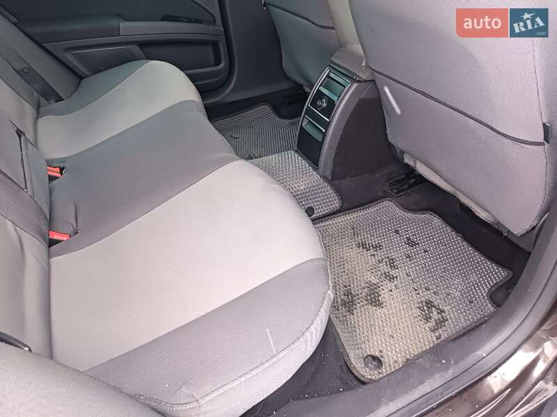 Універсал Skoda Superb 2012 в Черняхові