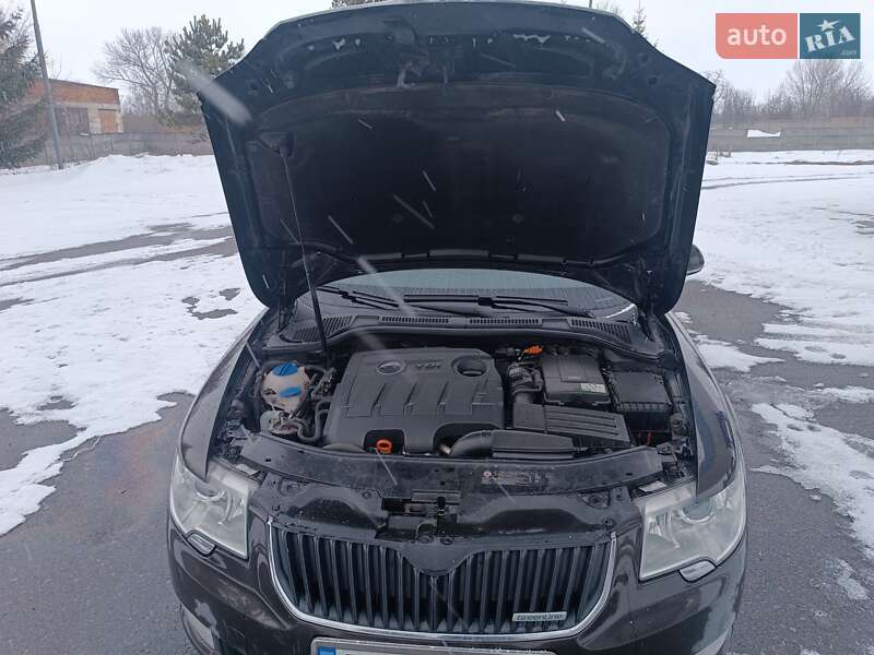 Універсал Skoda Superb 2012 в Черняхові
