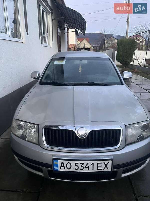 Skoda Superb 2006