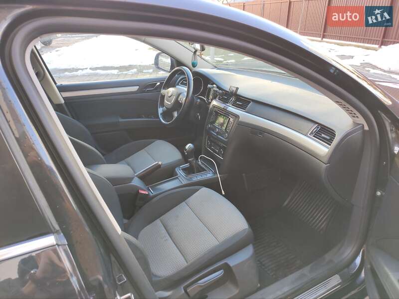 Універсал Skoda Superb 2012 в Івано-Франківську