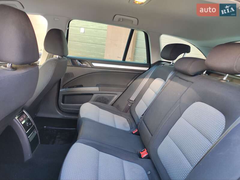 Універсал Skoda Superb 2012 в Івано-Франківську