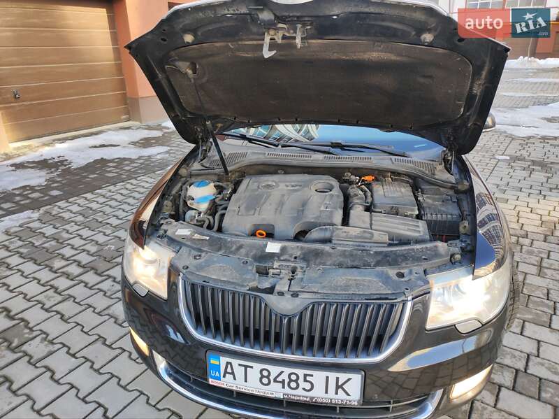Універсал Skoda Superb 2012 в Івано-Франківську