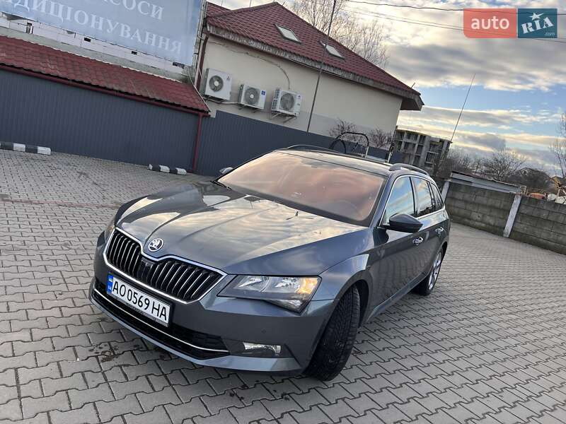 Універсал Skoda Superb 2015 в Мукачевому