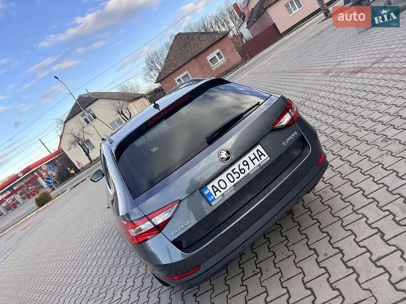 Універсал Skoda Superb 2015 в Мукачевому