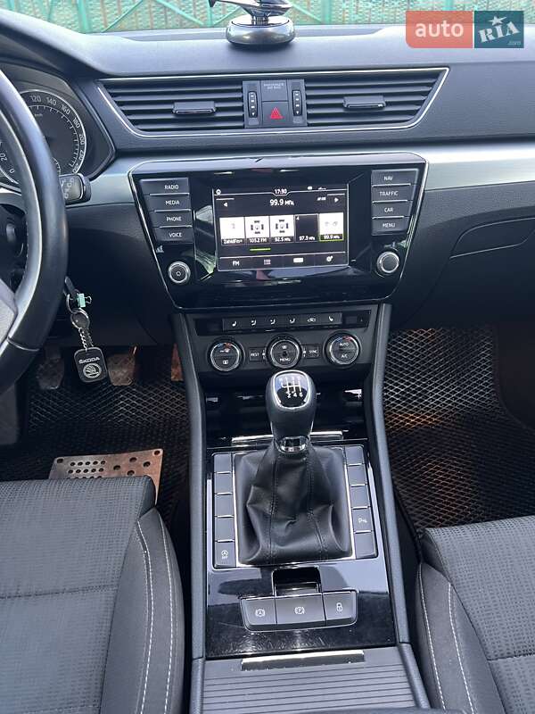 Універсал Skoda Superb 2015 в Мукачевому