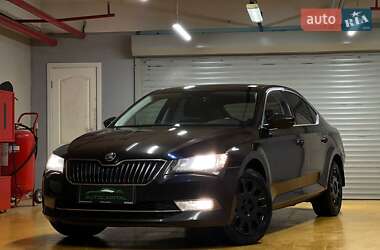 Лифтбек Skoda Superb 2019 в Киеве