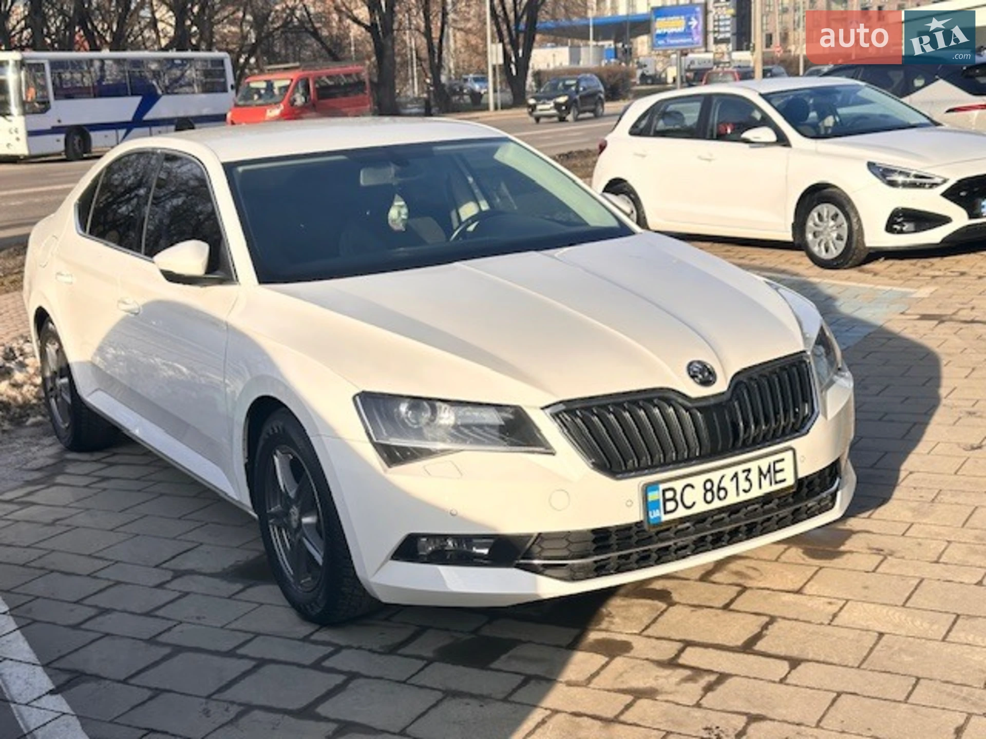 2016 Skoda Superb - мініатюра 2