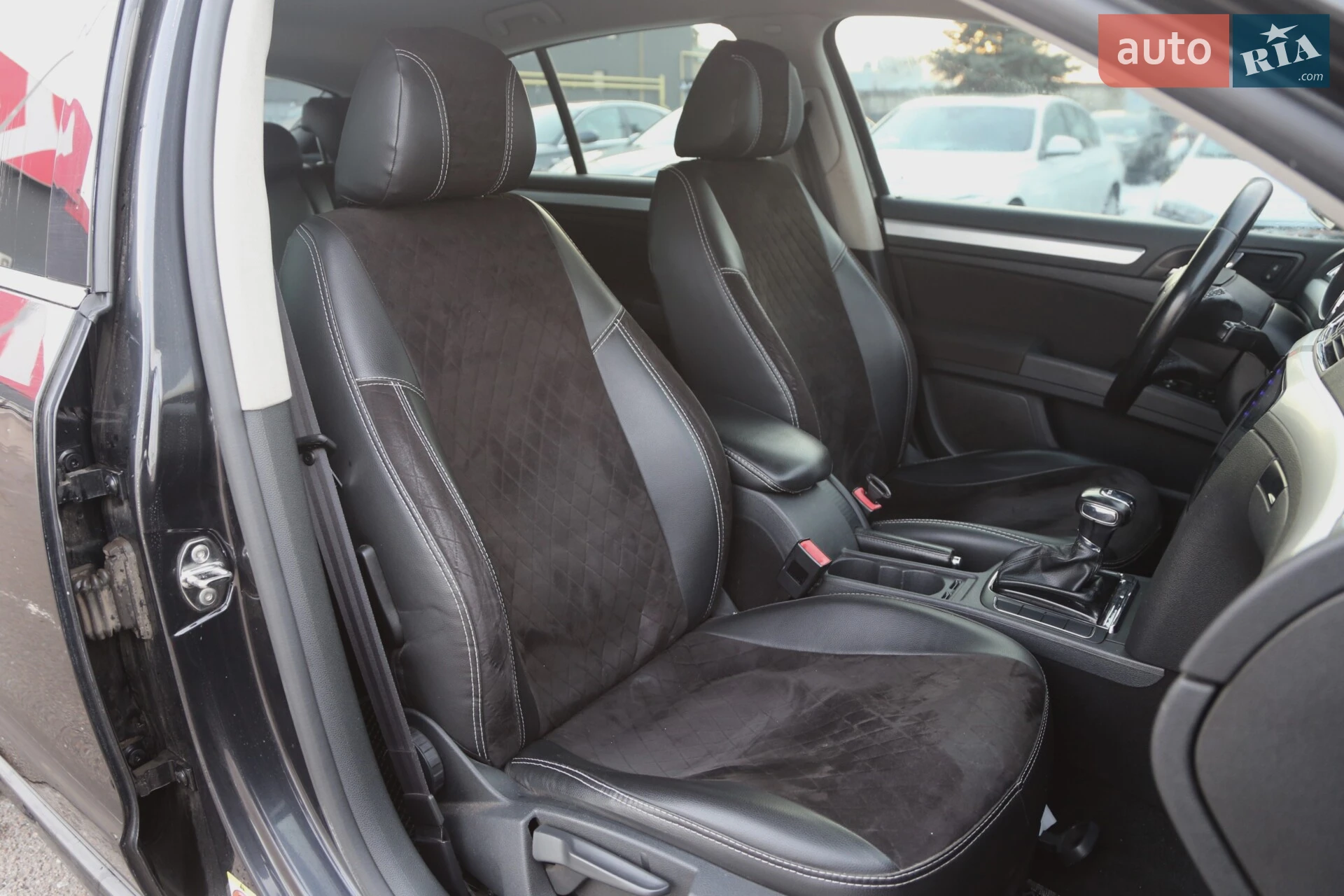 2011 Skoda Superb - мініатюра 12