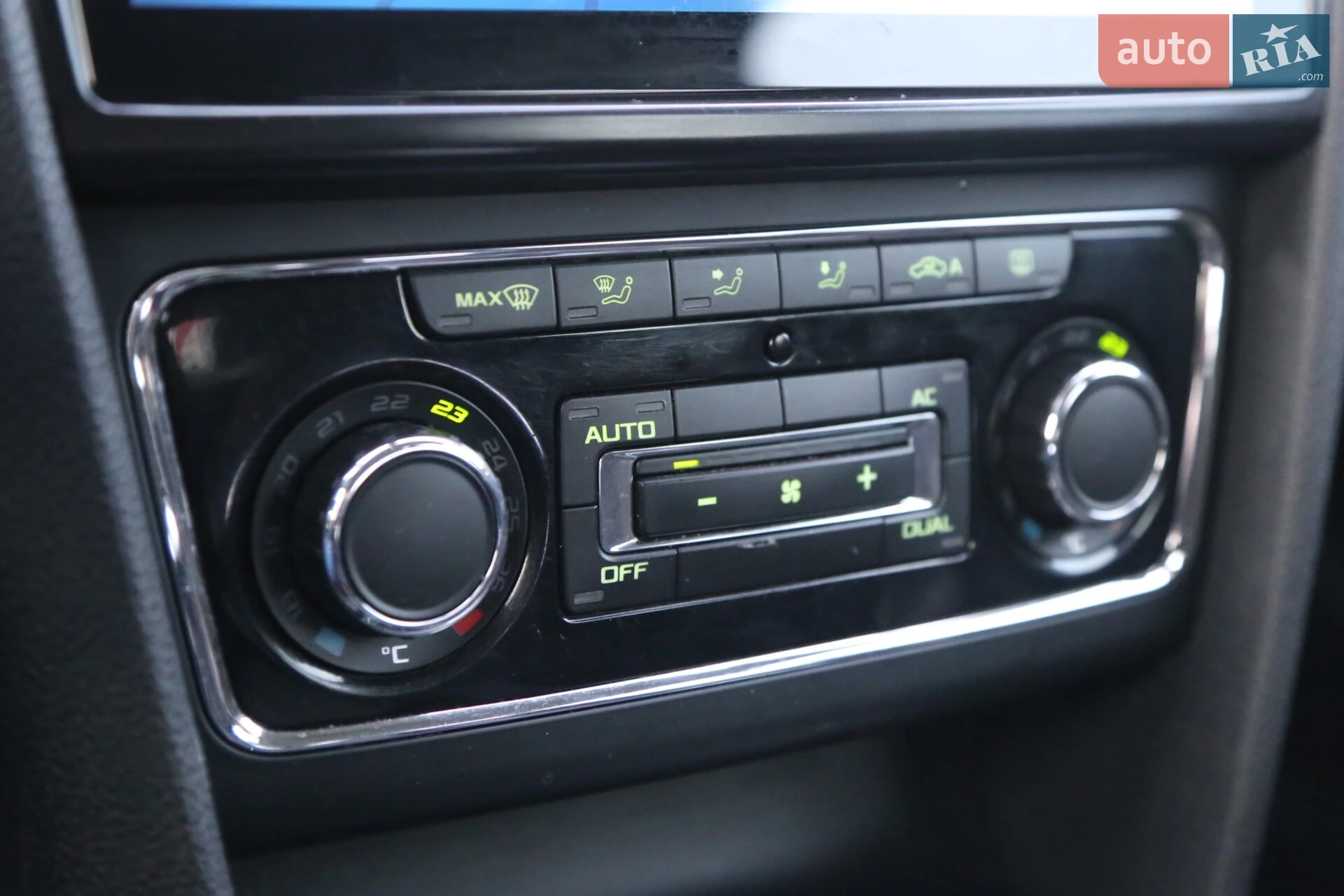 2011 Skoda Superb - мініатюра 20