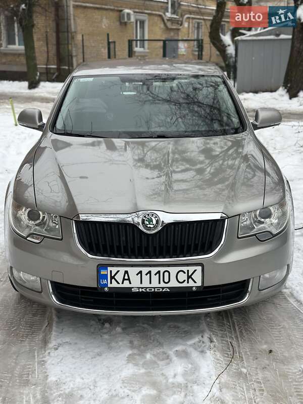 Skoda Superb 2012