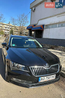 Універсал Skoda Superb 2017 в Ужгороді