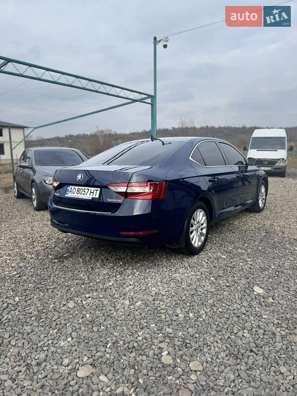 Лифтбек Skoda Superb 2015 в Нижней Апше