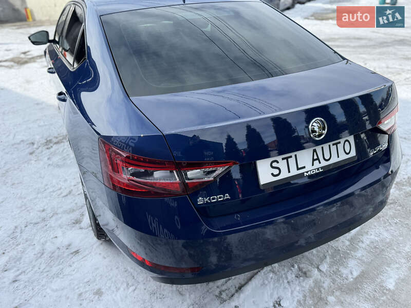 Ліфтбек Skoda Superb 2017 в Львові