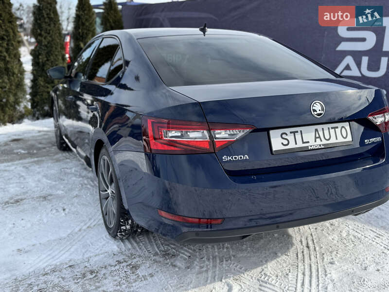 Ліфтбек Skoda Superb 2017 в Львові