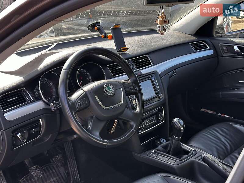 Универсал Skoda Superb 2010 в Виннице