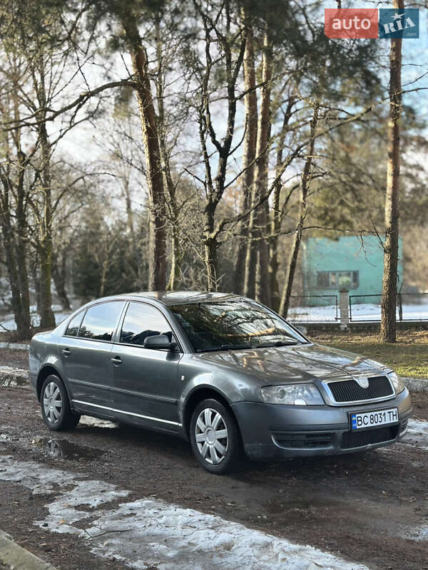 Skoda Superb 2005