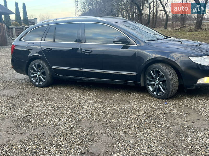 Універсал Skoda Superb 2011 в Сколе