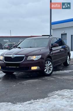 Лифтбек Skoda Superb 2009 в Ромнах